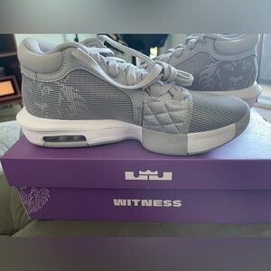 Nike LeBron Witness VIII Grey. Brand new in box